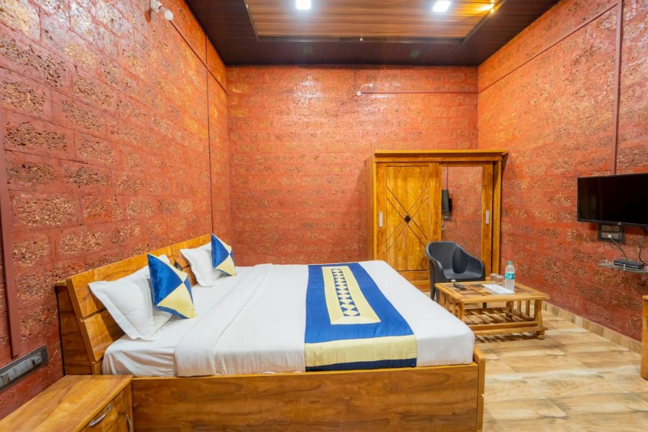 Stone Casa By Vgh 4Bhk Villa With Swimming Pool Mahābaleshwar Exteriör bild