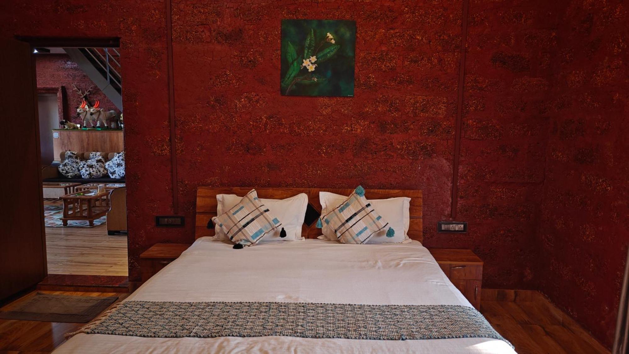 Stone Casa By Vgh 4Bhk Villa With Swimming Pool Mahābaleshwar Exteriör bild