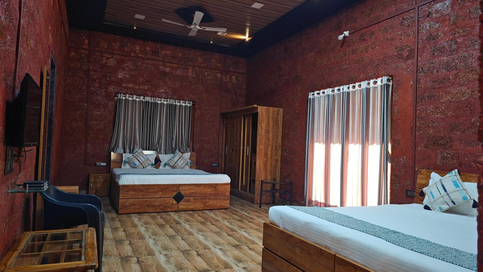 Stone Casa By Vgh 4Bhk Villa With Swimming Pool Mahābaleshwar Exteriör bild